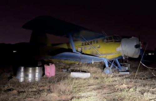 飞机上吃瓜视频,揭秘飞机上吃瓜的趣味瞬间
